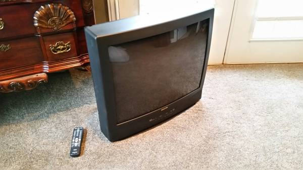32 Sanyo TV with VCR and remotes