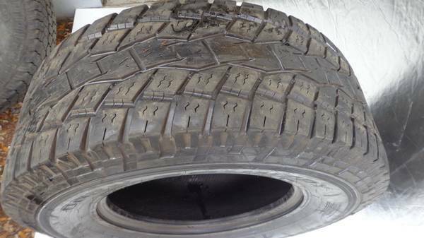 33X12.5X20LT USED 33X12.5R20LT (1) ONE NICE TOYO OPEN COUNTRY