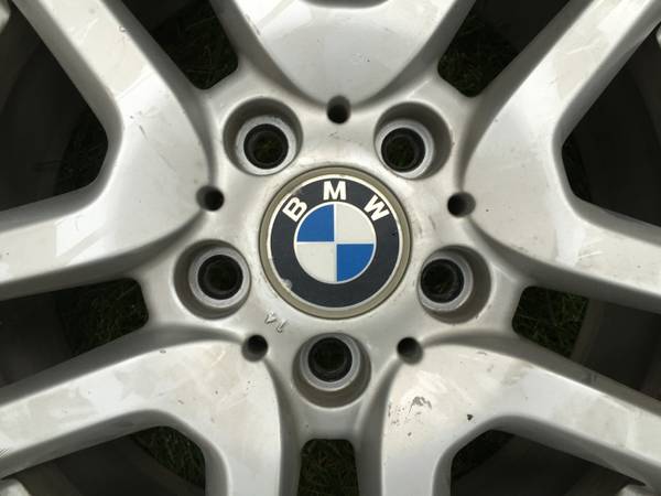 4 BMW X5 wheels with all season tires like new tread 235 65 17