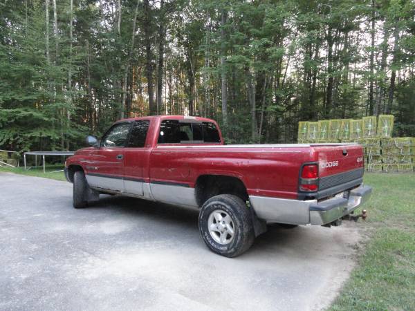 4 Wheel drive extended cab pick up