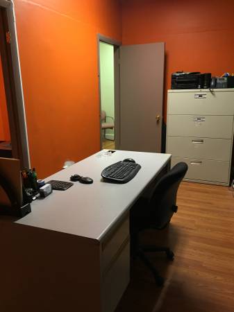 425  BEAUTIFUL 2 ROOM OFFICE FOR RENT (Old Birdge)