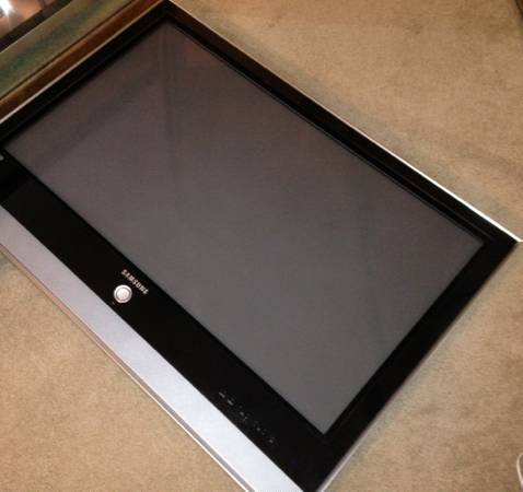 42quot Inch Samsung Plasma TV (Powers On, No Picture)
