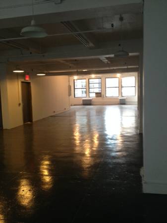 4300 SF  43 YEAR MG OFFICE SPACE NO FEE (Midtown West)