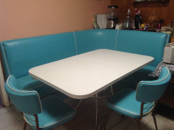 50s retro vintage diner booth