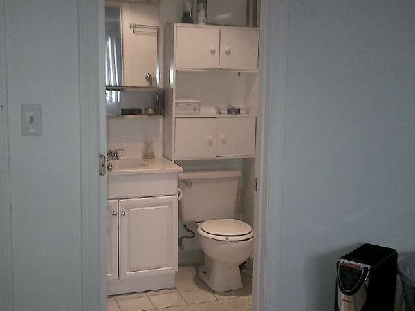 looking for an In law or apartment (Lawrenceville
