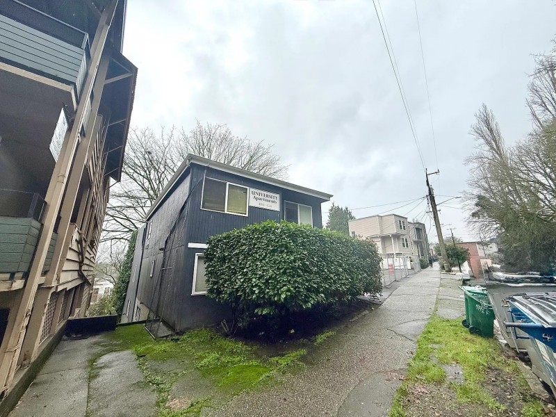 3bed for rent in 22nd Ave NE, Seattle, WA 98105