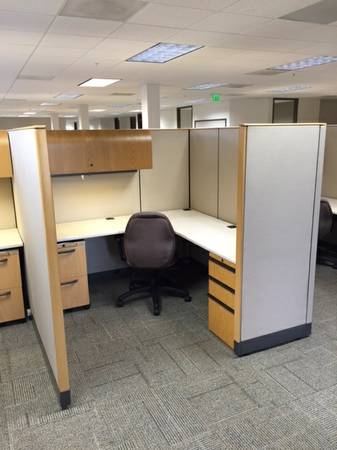 6x6 cubicles for sale  Beautiful wood trim  Fully loaded Powered