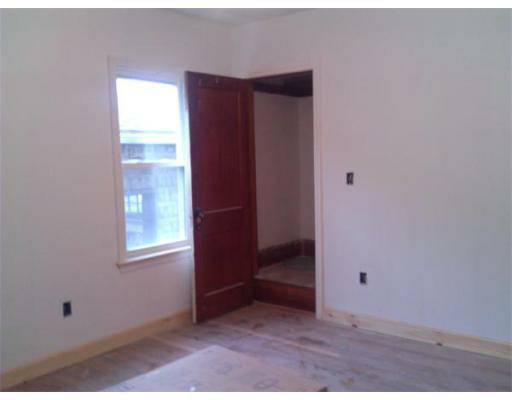 700  One room for rent 700 (Medford)