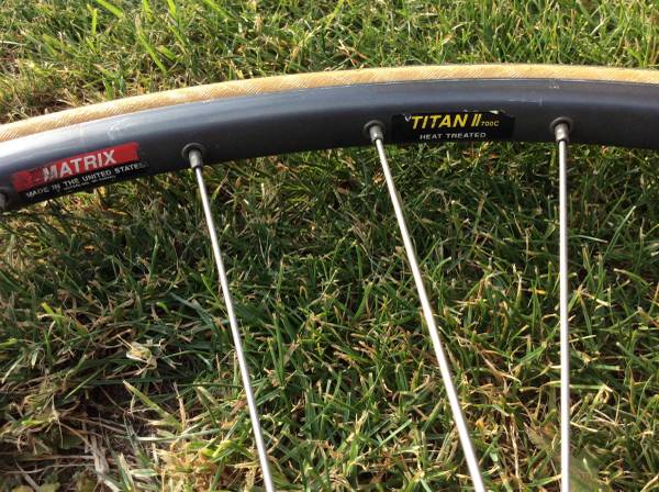 700 x 27 Matrix Titan II bike rim