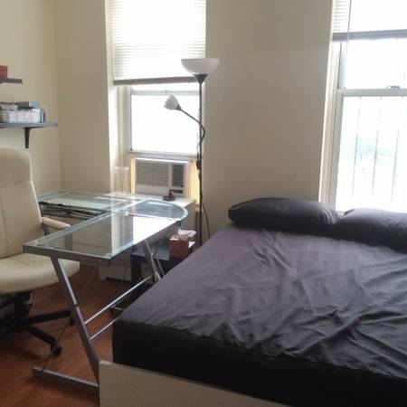750  Looking for Female Roommate