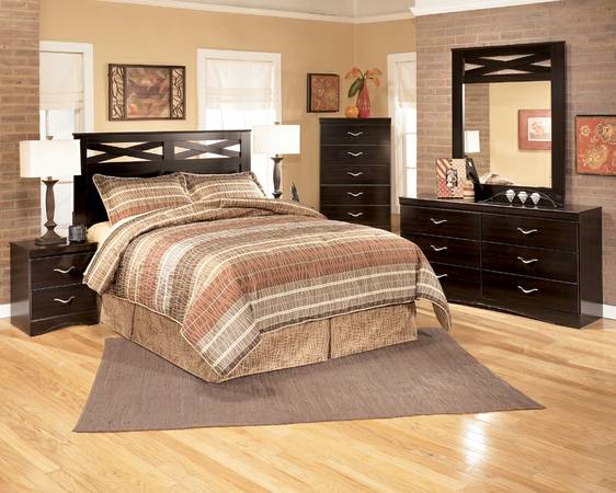 799 Contemporary Bedroom Set Financing Available