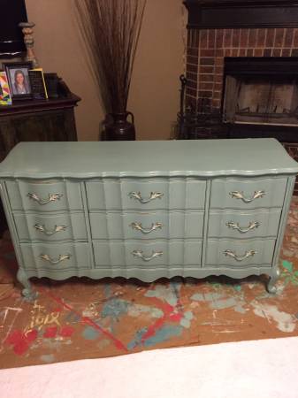 9 Drawer Provincial Dresser