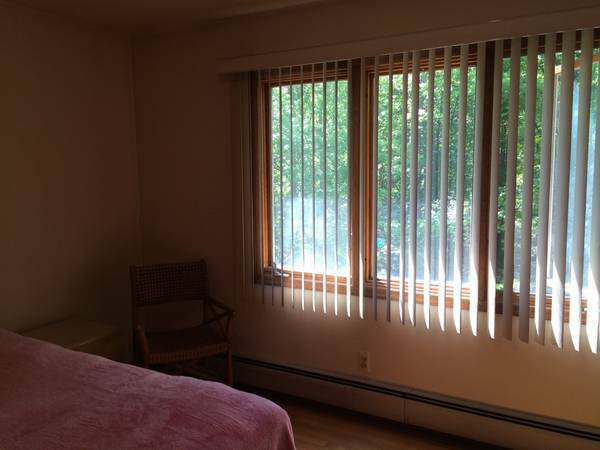 900  Large Room For Rent Monroe Township Everything Included (Monroe Township)