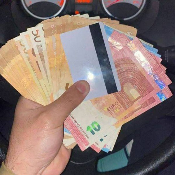 High Quality Undetectable Counterfeit Banknotes.AND CLONE CARDS 