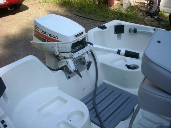 9.9 HP Johnson Seahorse boat motor