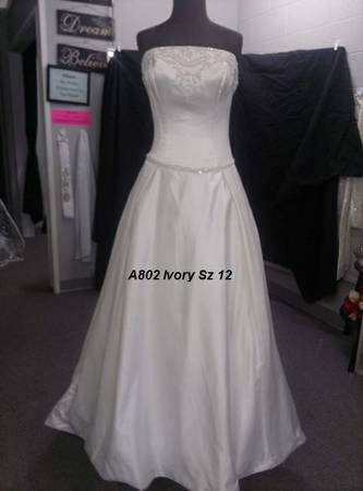 A802 NWT Ivory Wedding Dress sz 12