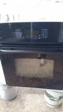 almost new 30 wall oven