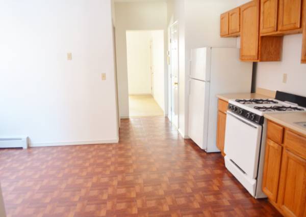 Amazing Price on Two Bedroom Apartment (Hartford)