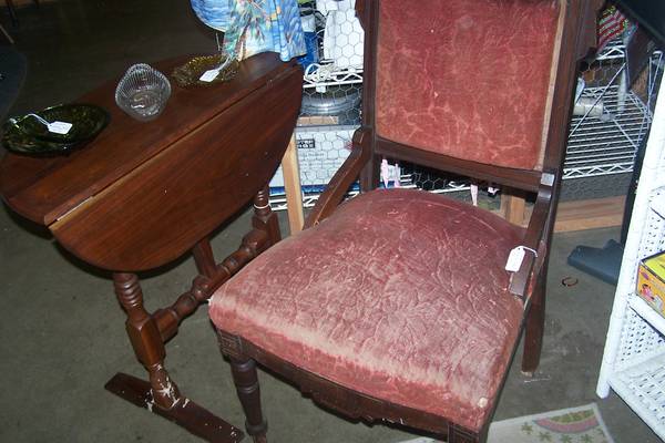 Antique Arts amp Crafts Chair on Casters Velvet Cushion Original Conditi