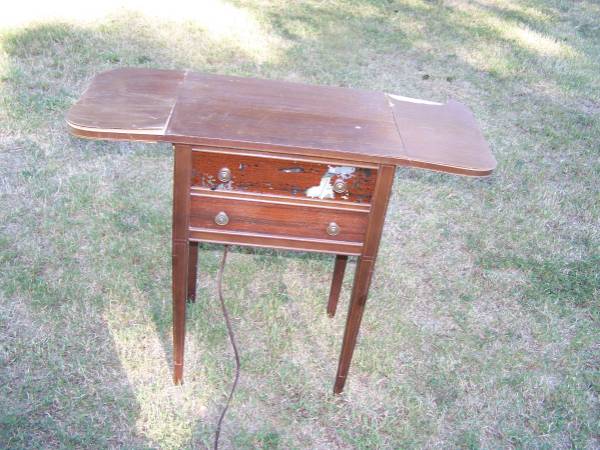Antique Bendix Radiodrop leaf table (Waverly Hall, Ga.)