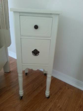 Antique Shabby Chic Night Table (Mint Condition)