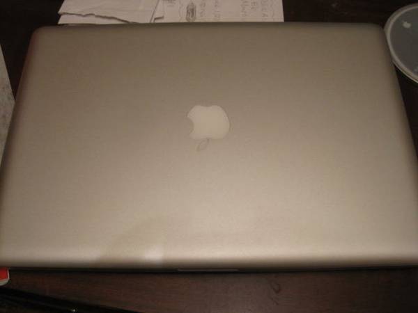 Apple Macbook pro 15in 2.66GHz i7 8gb 256ssd brand new battery