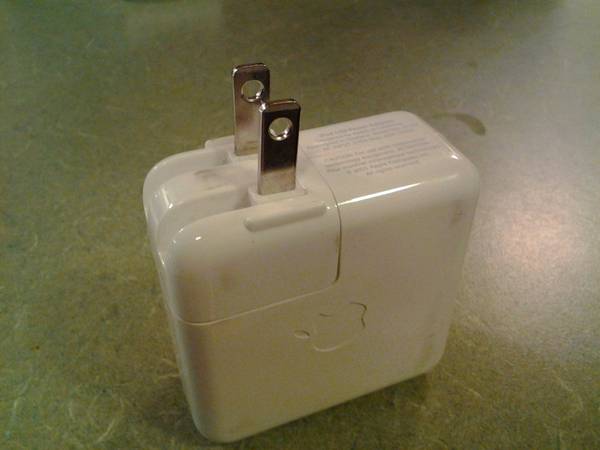 Apple USB Wall Charger Adaptors A1102. OEM.