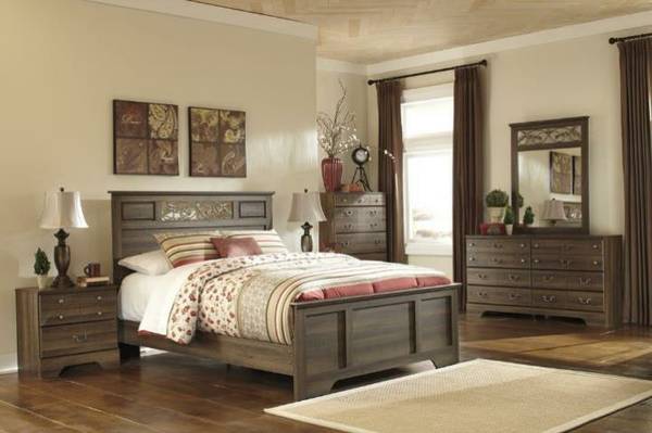 Ashley Allymore Bedroom. SE HABLA ESPANOL. Beautiful Design Styles