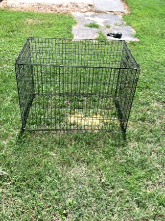 Aspen Brand Large Black Wire Portable Dog Kennel (Fayetteville, AR)