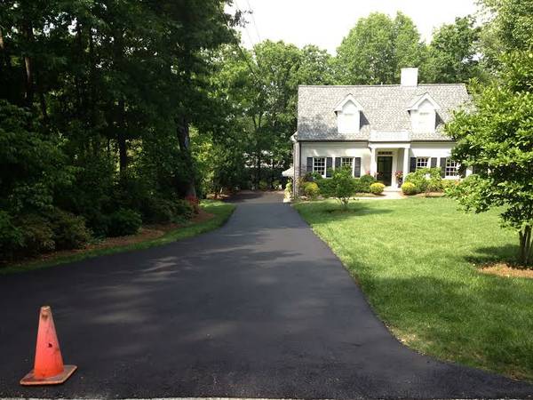 Asphalt Driveways,Parking LotsFree Estimates