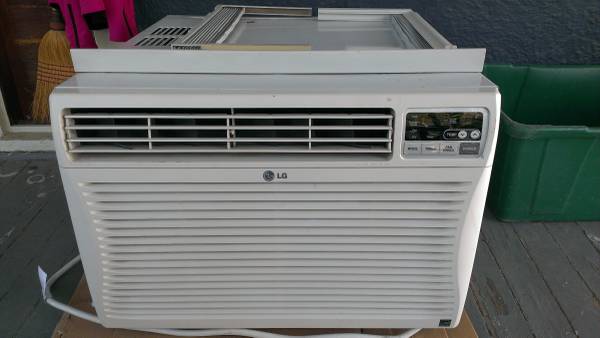 Awesome Air Conditioner LG 24,000 btu window unit AC