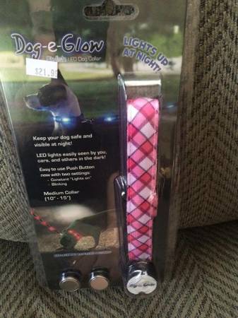AWESOME Light up dog collar BRAND NEW , keep your pet safe (Valley)
