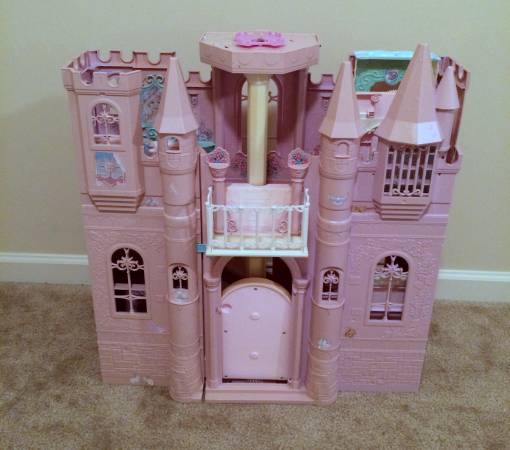 Barbie of Swan Lake Musical Fantasy Castle Dollhouse