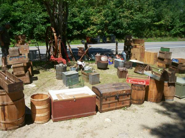 BARN SALE ALL WEEKEND (ROCHESTER,NH)