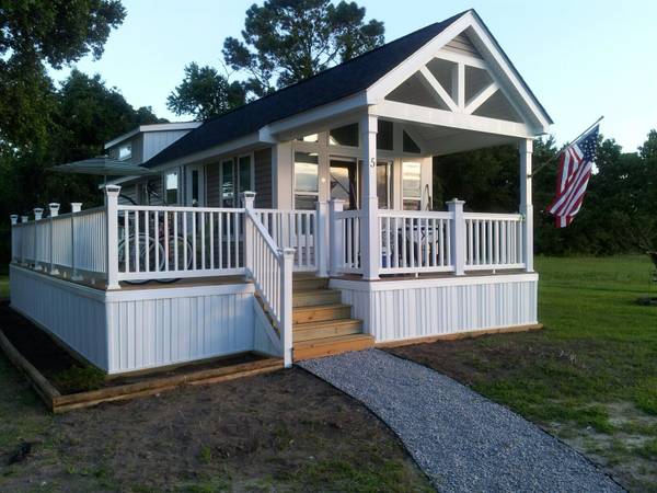 Beach Cottage on the water  EI (59,900.00)