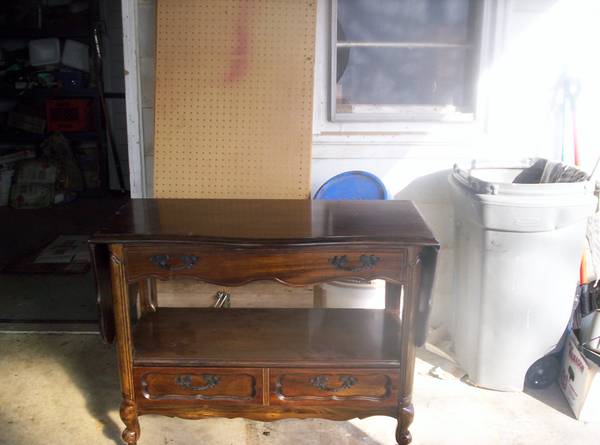 BEAUTIFUL ANTIQUE SIDEBOARD