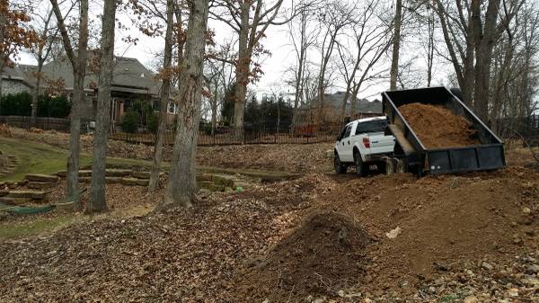 Beautiful brown fill dirt excellent quality with very few rocks (Bentonville)