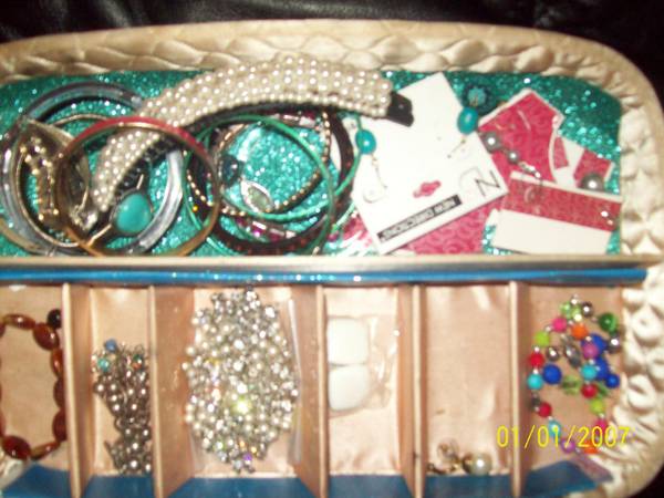 Beautiful costume jewelry  GREAT PRICES