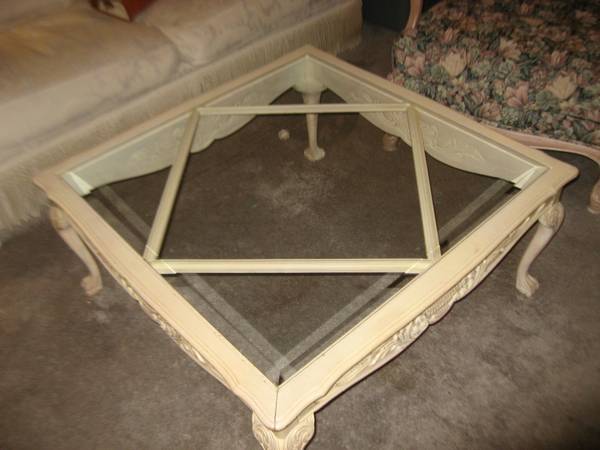 BEAUTIFUL CREAM COLORED 39 HAND CARVED SQUARE COFFEE TABLE