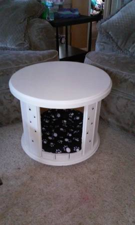 Beautiful End Table Dog Bed (Henderson)