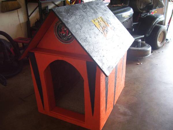 Bengals Dog House for sale (west chester)