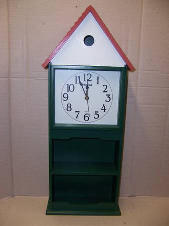 Birdhouse Clock