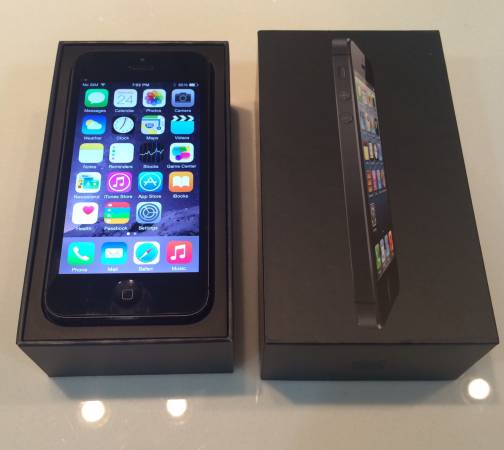 Black 16gb iPhone 5 ATT 1 owner Great condition