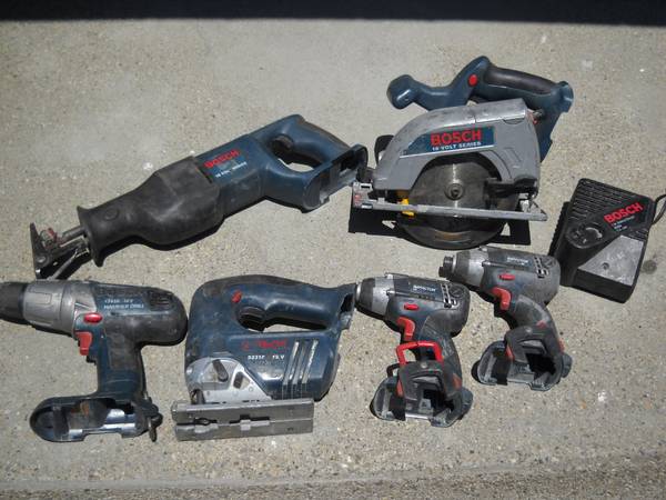 BOSCH 6Pc. Corless Power Tool Set Battery Operated Saw Drill Ect. (metro west)