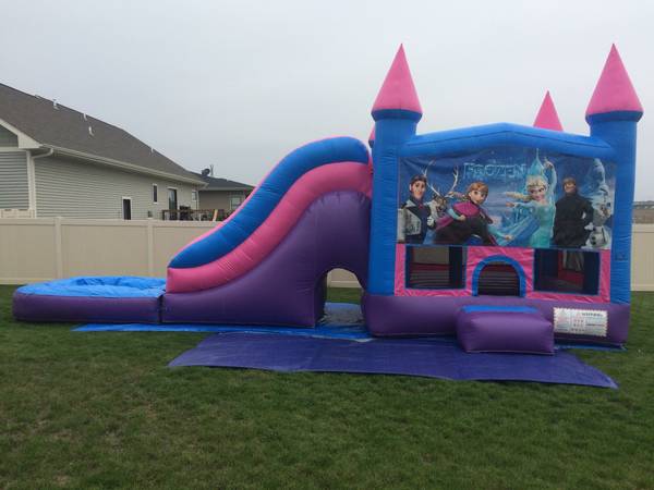 BOUNCE HOUSES, WATER SLIDES, TABLES amp CHAIRS RENTALS. (Grand Island, NE.)