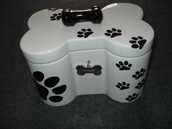 Boutique Dog Bone Treat Jar, 7 (Novi)