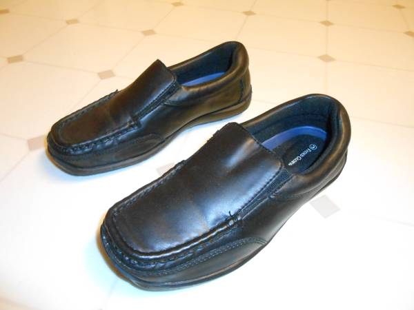 Boys Black LoaferDress Shoes Size 3