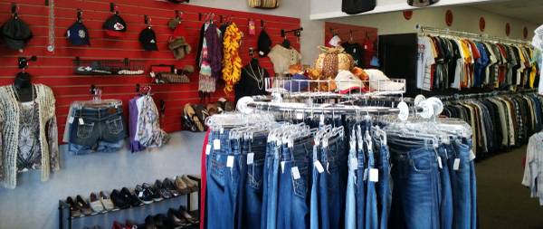 Brand name clothing, shoes amp accessories (Independence, MO)