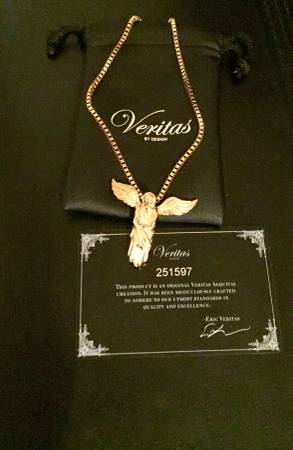 BRAND NEW Gold Angel Wings w Gold Chain