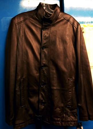 BRAND NEW MENS LEATHER JACKET